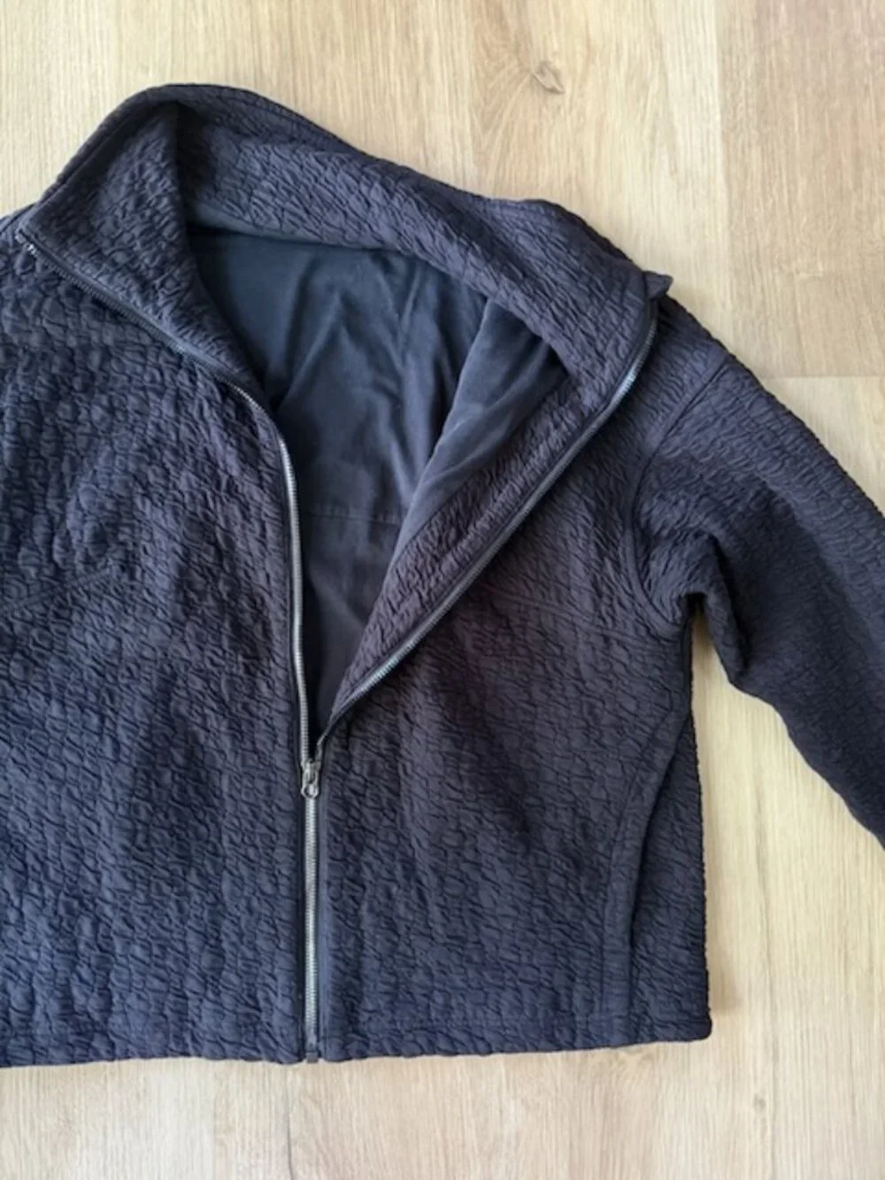 Lululemon Rippled Full Zip Jacket Black Sz 6